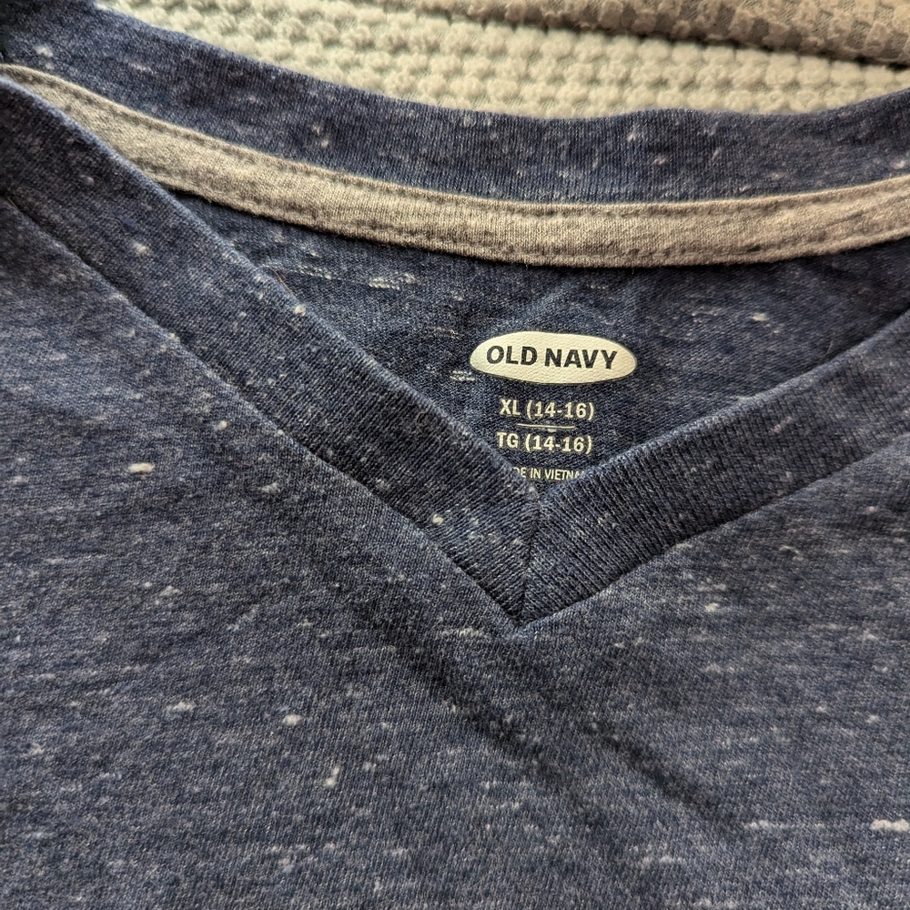 Boys size 14-16 T-shirts (3) - Picture 7 of 9